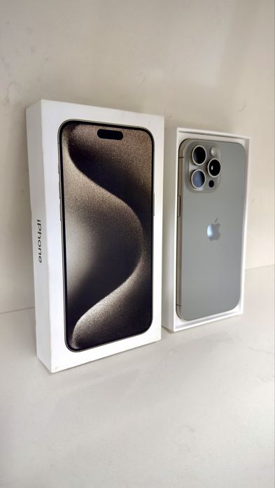 iPhone 15 Pro Max – 256 GB – Cinzento Titânio – Estado como novo