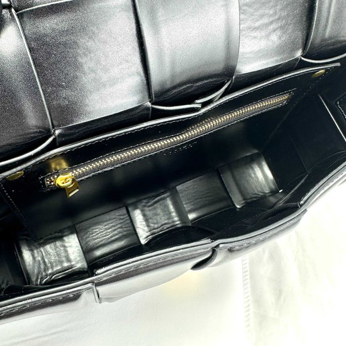 Torba na ramię kasetowa z wyściółką BOTTEGA VENETA