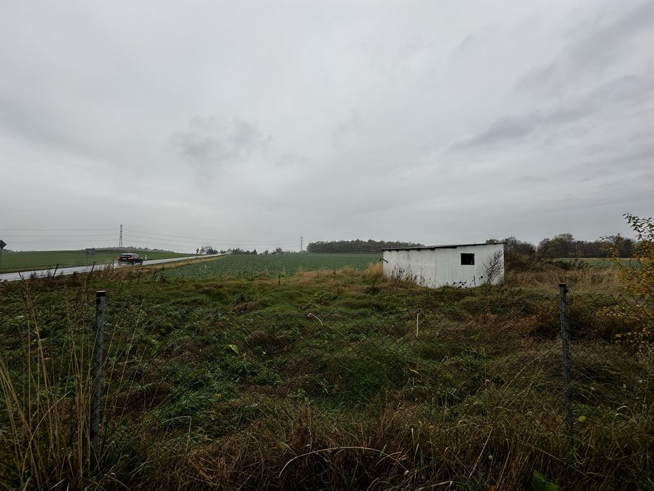 Sprzedam dzialke budowlana o powierzchni 40 ar