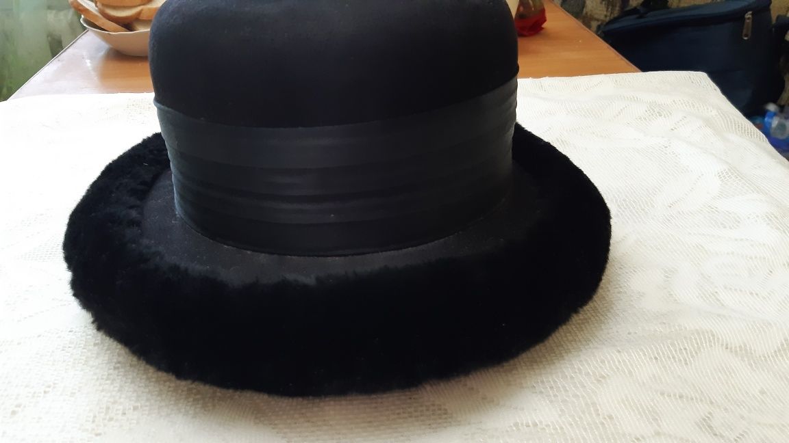 Шляпа зимняя с мехом,капелюх зимовий .