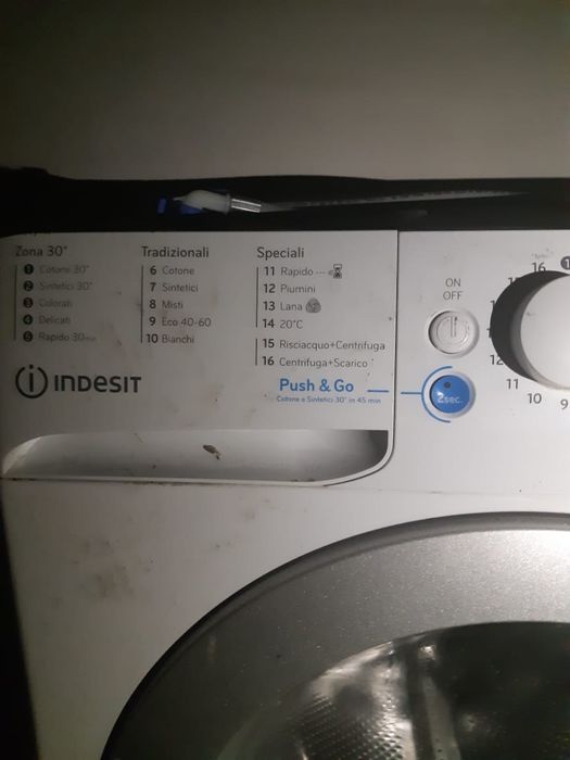 Стиральна машинка Indesit