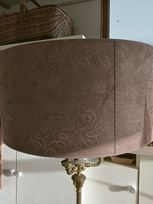 Candeeiro de pé antigo