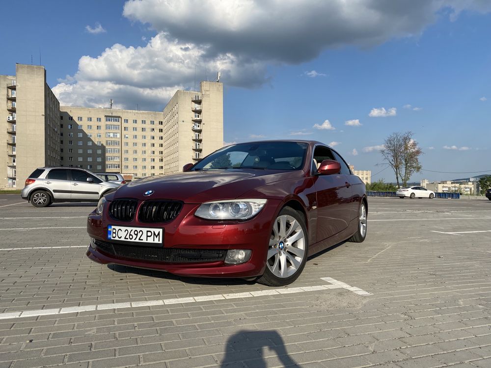 BMW e93 lci 328i 3.0 бензин