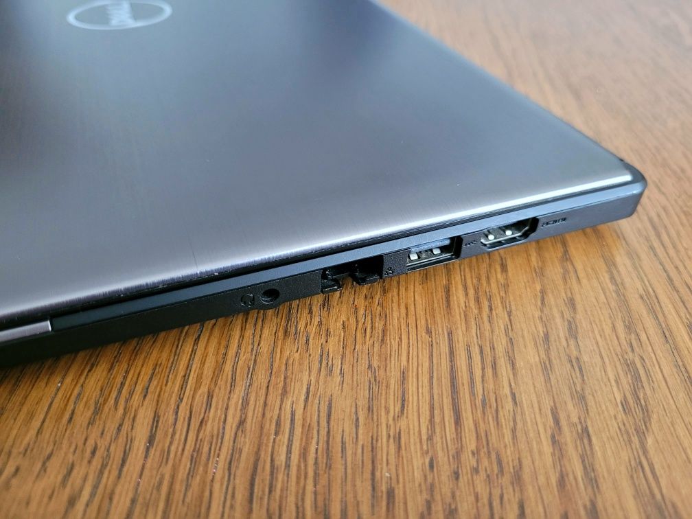 Dell vostro 5470 i5/ssd/Win11Pro 2 karty graficzne.