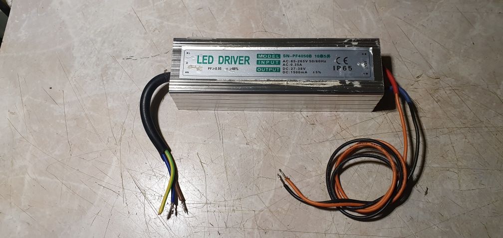 Zasilacz LED driver 27V - 38V 1500mA oświetlenie reklama kasetonu
