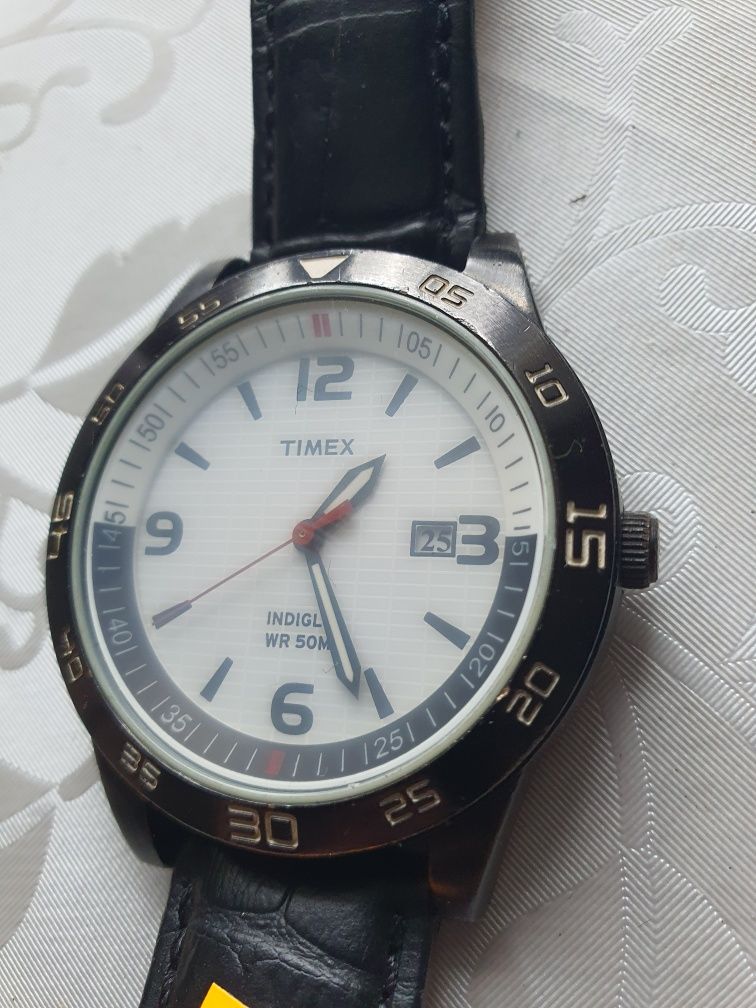Zegarek męski Timex.