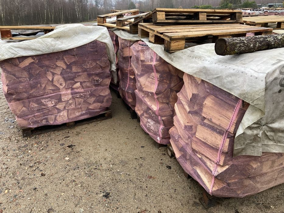 Drewno opałowe i kominkowe: sosna, brzoza, buk, dąb.