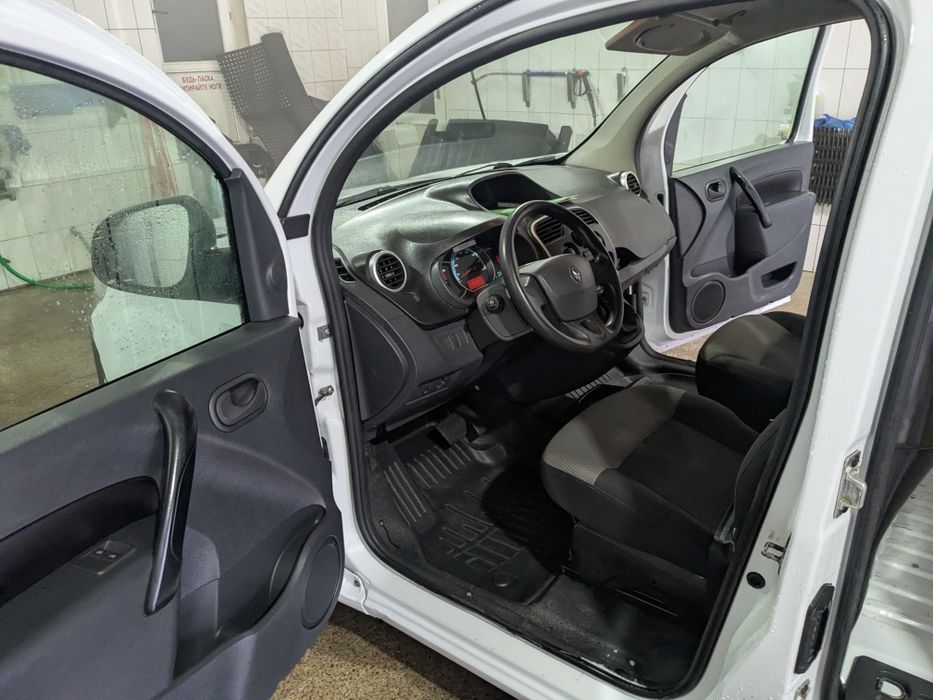 renault kangoo ze 33kw. 17 рік