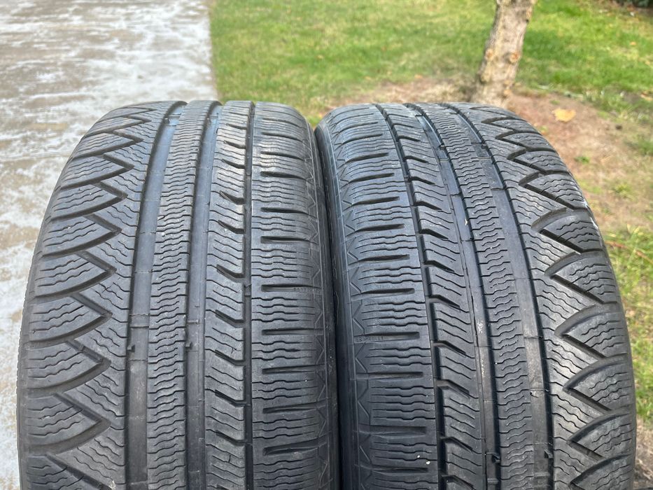 2szt opony zimowej 235/45/17(6mm)