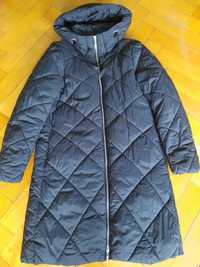 Płaszcz zimowy z kapturem Esprit Kolor czarny rozmiar S/36