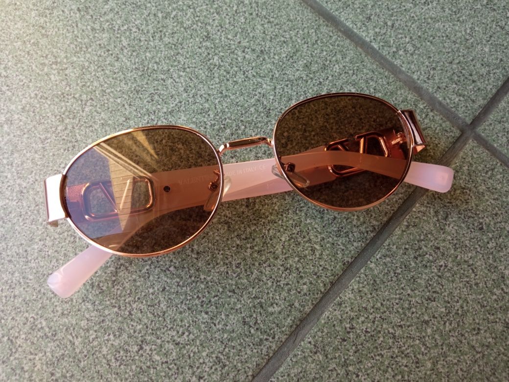 Женские солнцезащитные очки Valentino классный подарок