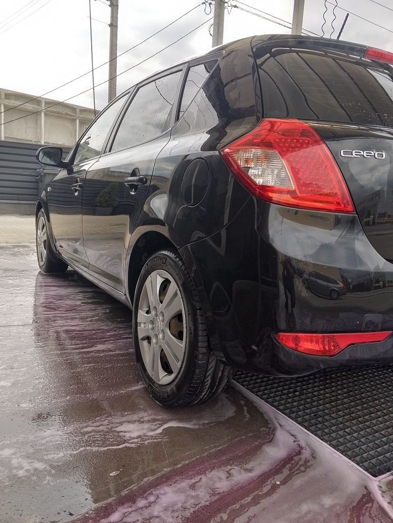Продам Kia Seed 2011 року