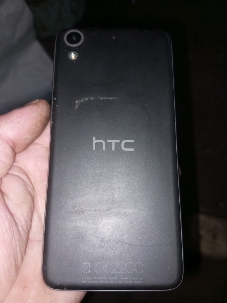 Мобильный телефон HTC