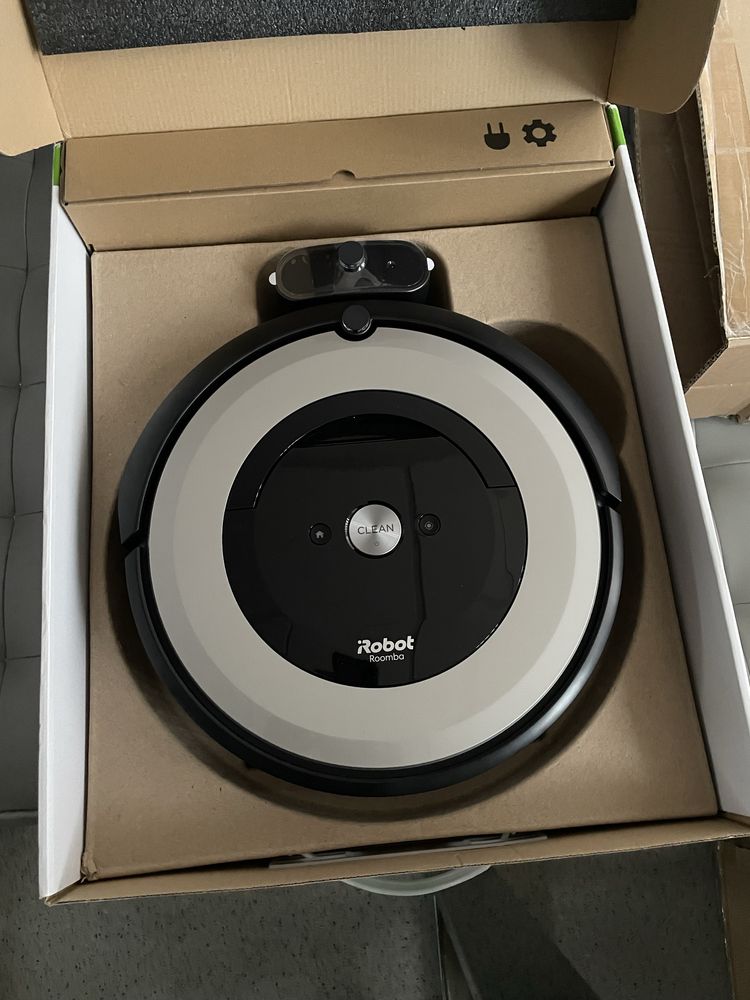 Robot sprzątający IROBOT ROOMBA E5