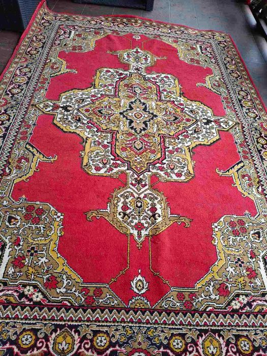 Продам килим/ковер  б/у