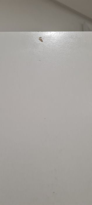 Porta sem aro branca e sem ferragens