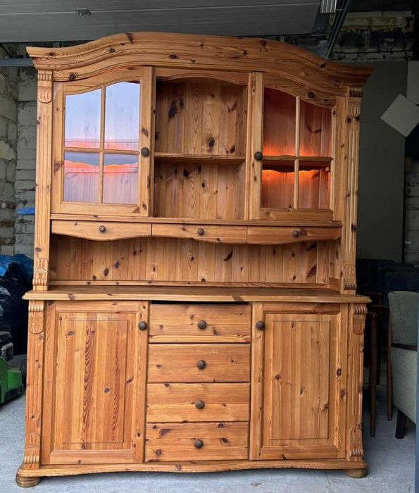 Drewniany kredens / witryna