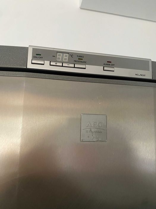 Vendo frigorifico Americano AEG