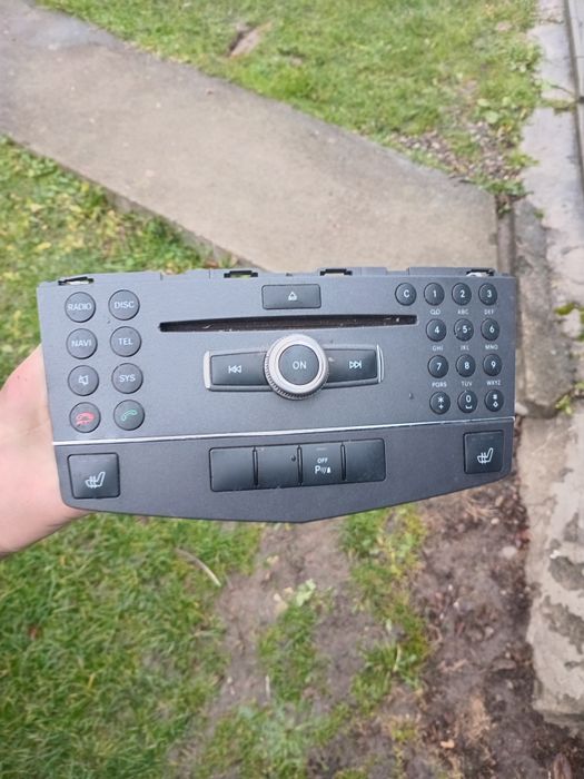 Продам фаркоп, магнітолу, перемикач клімату ,світла, мультимедія мерс