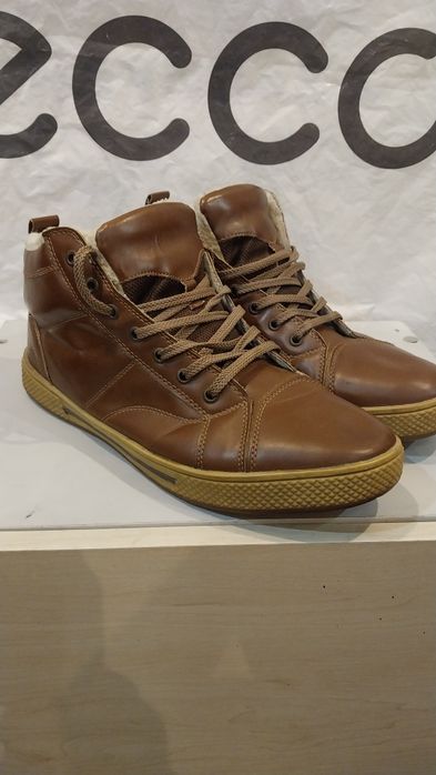 Продам мужские зимние кроссовки  - сникерсы  Remonte