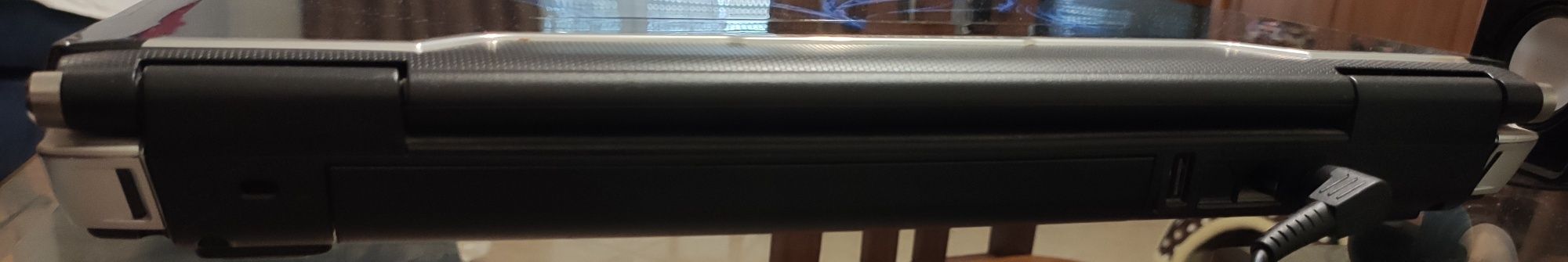 Portátil ASUS ROG G50V