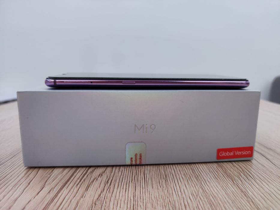 Xiaomi Mi 9 lavender violet 6/128 gb stan bardzo dobry