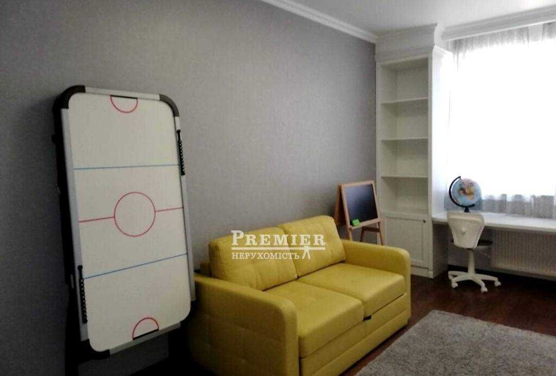 Продам шикарну квартиру на Сахарова 100кв.м.