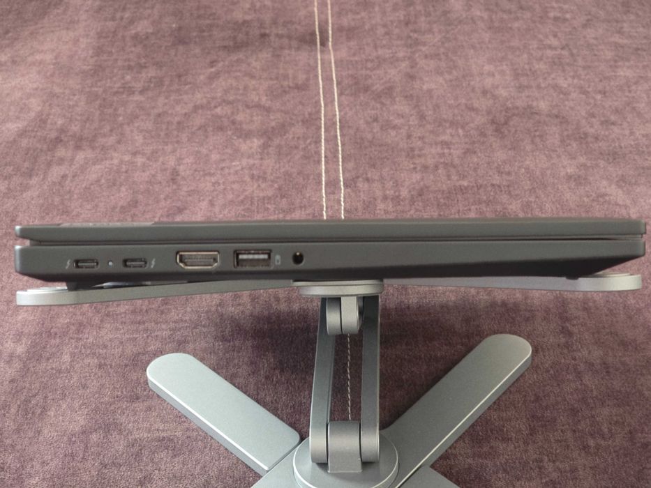 Lenovo ThinkPad T14 Gen5 (14" IPS 2.2K/ Intel 155U/ 32 DDR5/ 512 NVMe)