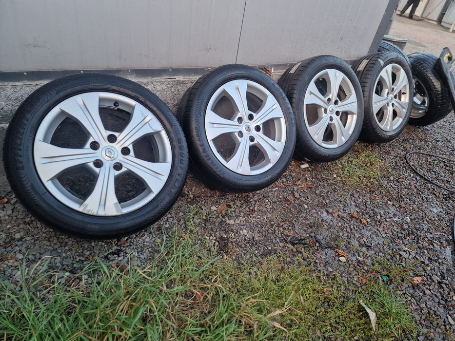 Диски R17 5x114.3 7j et49 dia 66