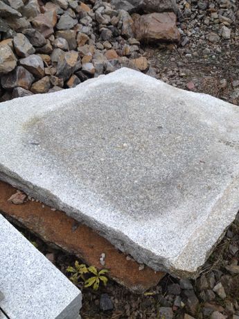 duże płyty granit szary kamień
