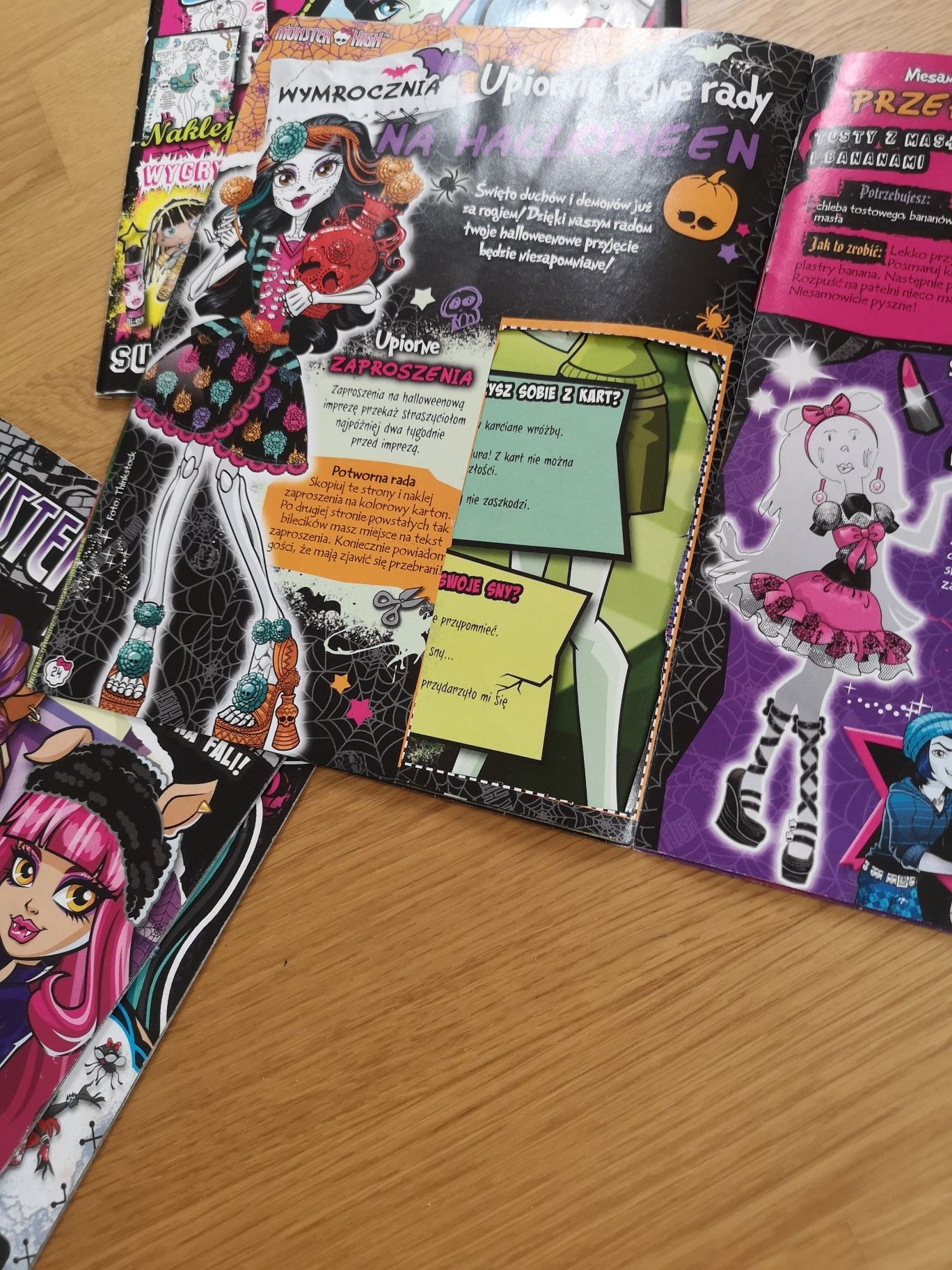 4 gazety czasopisma  monster high