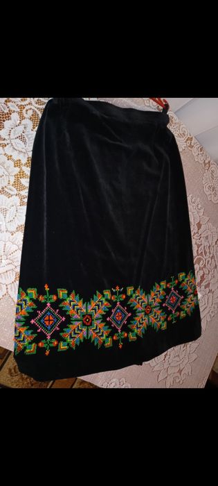 Продаж спідниці та запаски