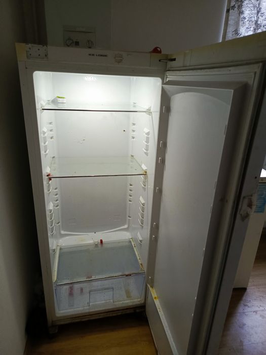 СРОЧНО !Холодильник без морозильной камеры Терміново