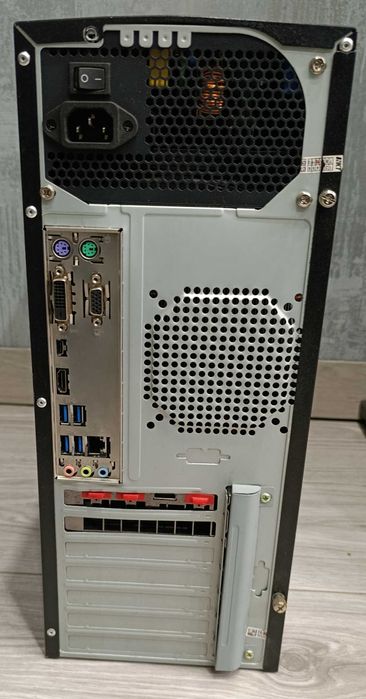 Системный блок (i5-9400F/DDR4 8Gb/GTX 1080Ti/SSD 128Gb+HDD 1TB/1300W)