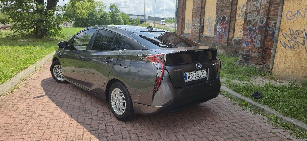 Toyota Prius 2017r. Hybryda benzyna+LPG