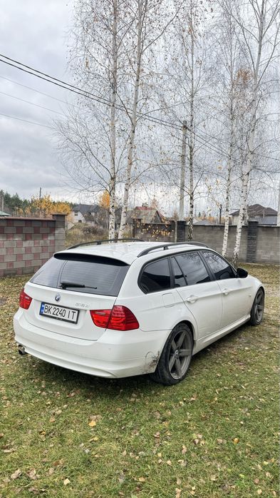 Бмв 318d Е91 2010 2.0 дизель механіка