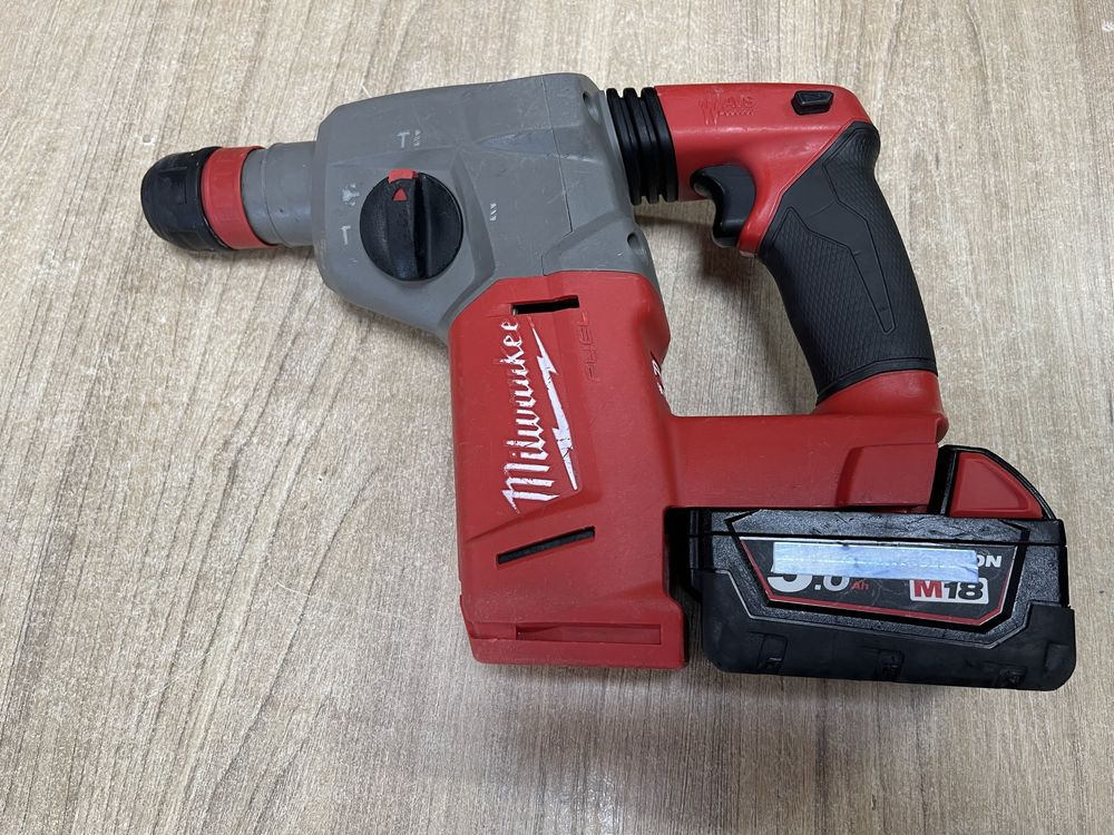 Milwaukee M18 CHX / безшітковий перфоратор Мілвокі