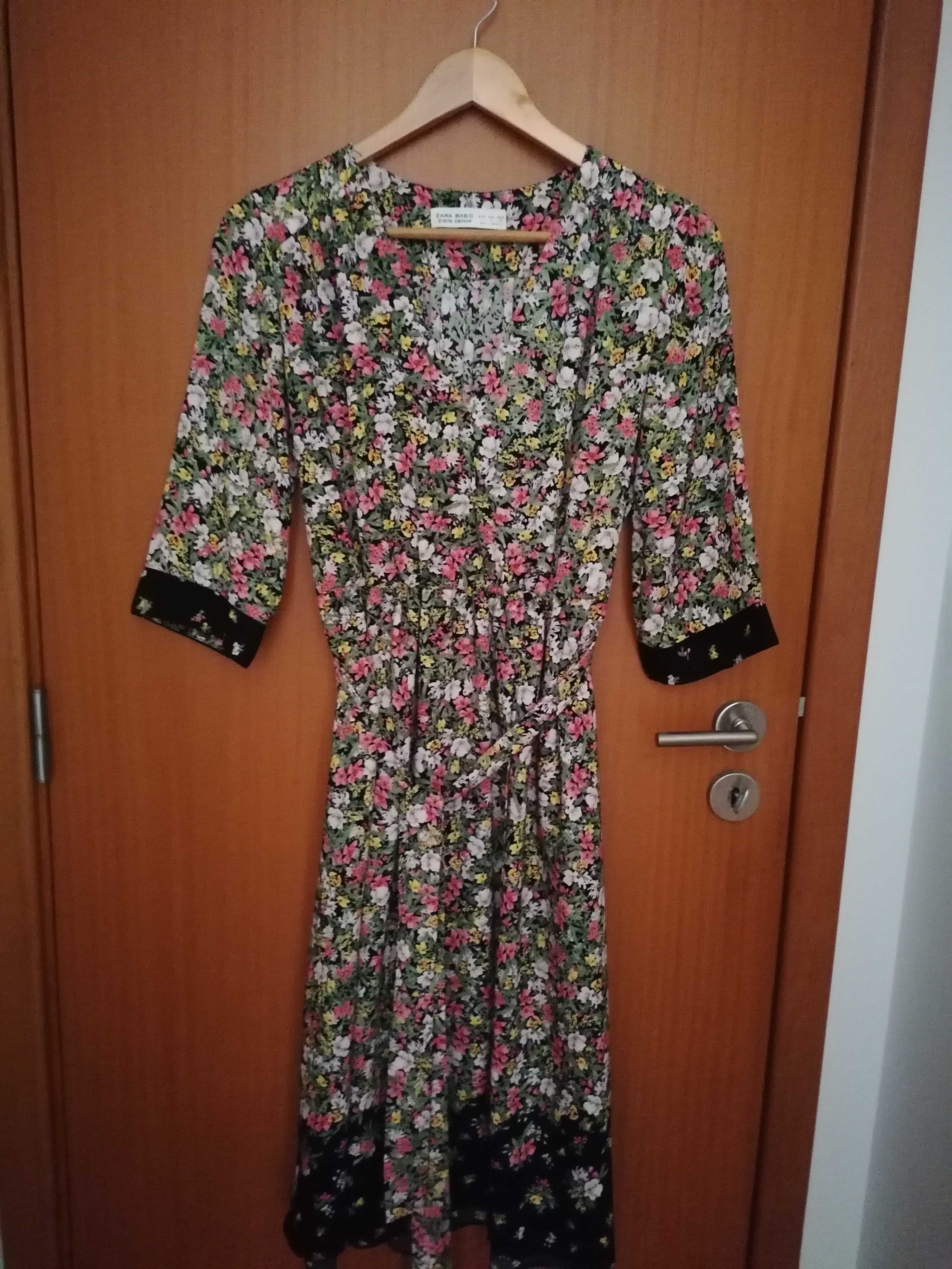 Vestido de seda de meia manga - Zara