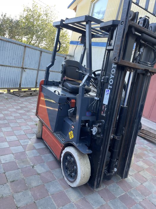 Електричний навантажувач Toyota 8FBCU20 36V 2015р