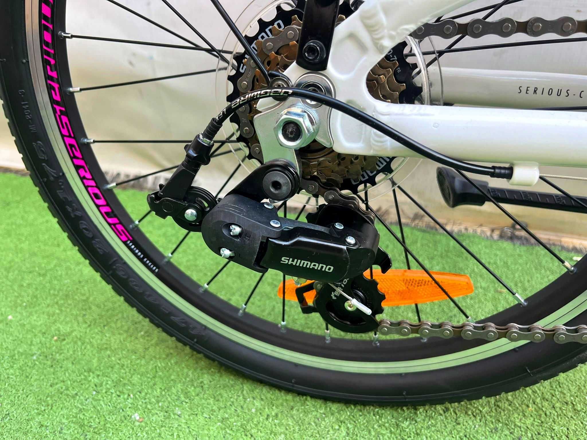 Rower dziecięcy SERIOUS ROCKVILLE STREET 20* Shimano Tourney Nexus LED