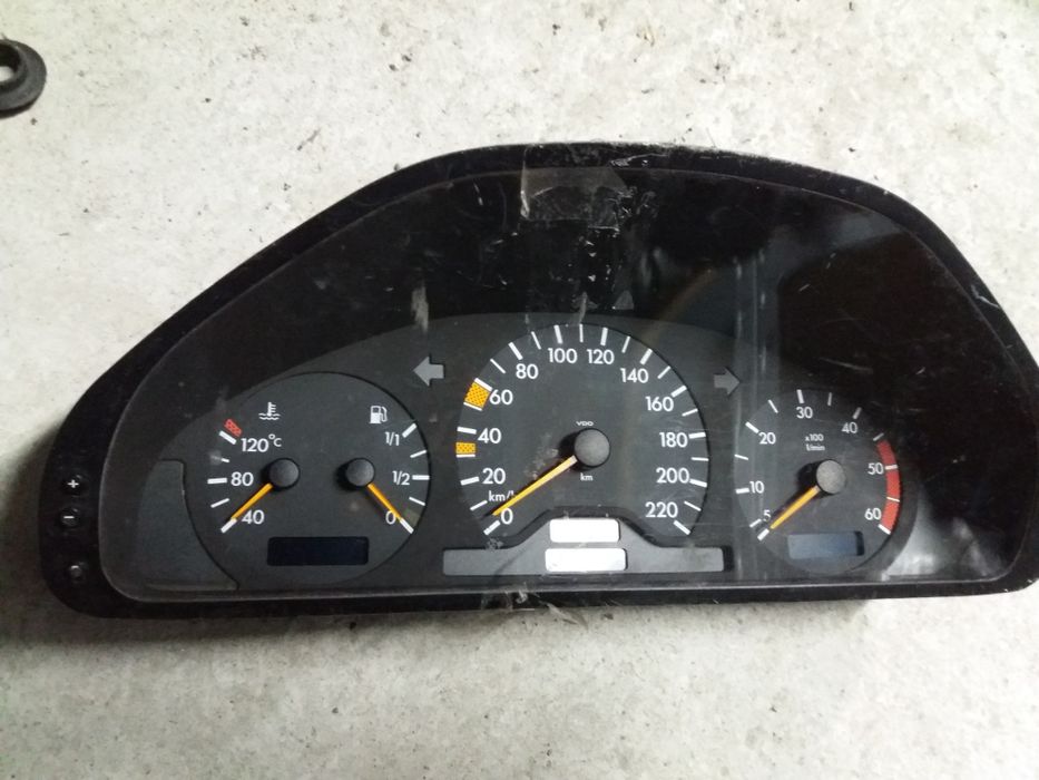 Licznik mercedes c klasa 2.2 cdi nr.202.540.77.48