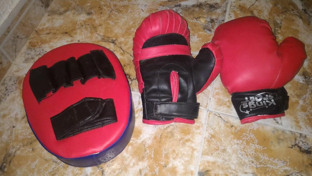 Conjunto de boxe para criança