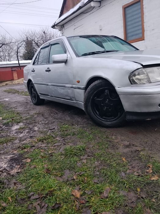 Продам мерседес 202 1.8 бенз