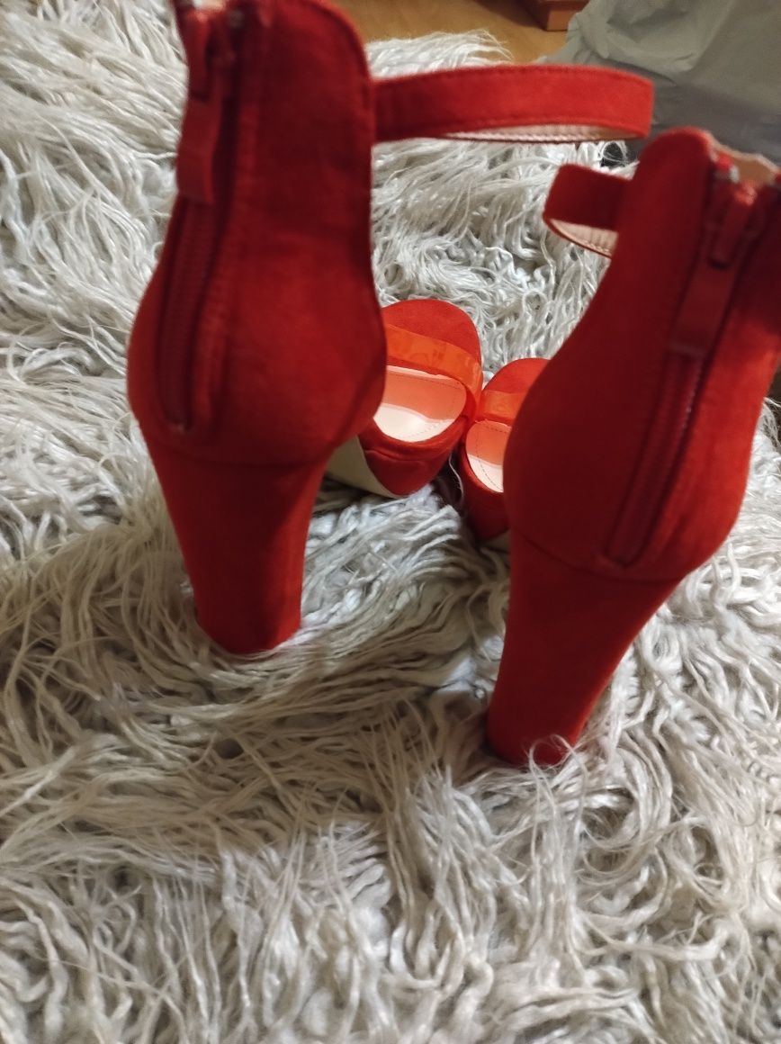 Buty na obcasie rozmiar 40 ideal shoes