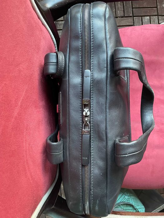 Mala de PELE HUGO BOSS - Porta Documentos c/ dupla alsa de mão + ombro