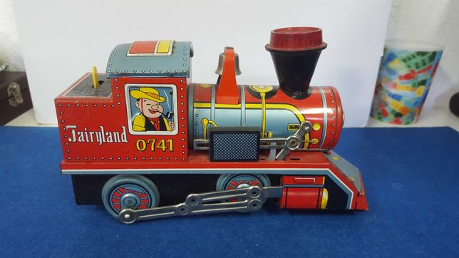 Antigo brinquedo comboio em chapa, produzido pela Daiya Japão
