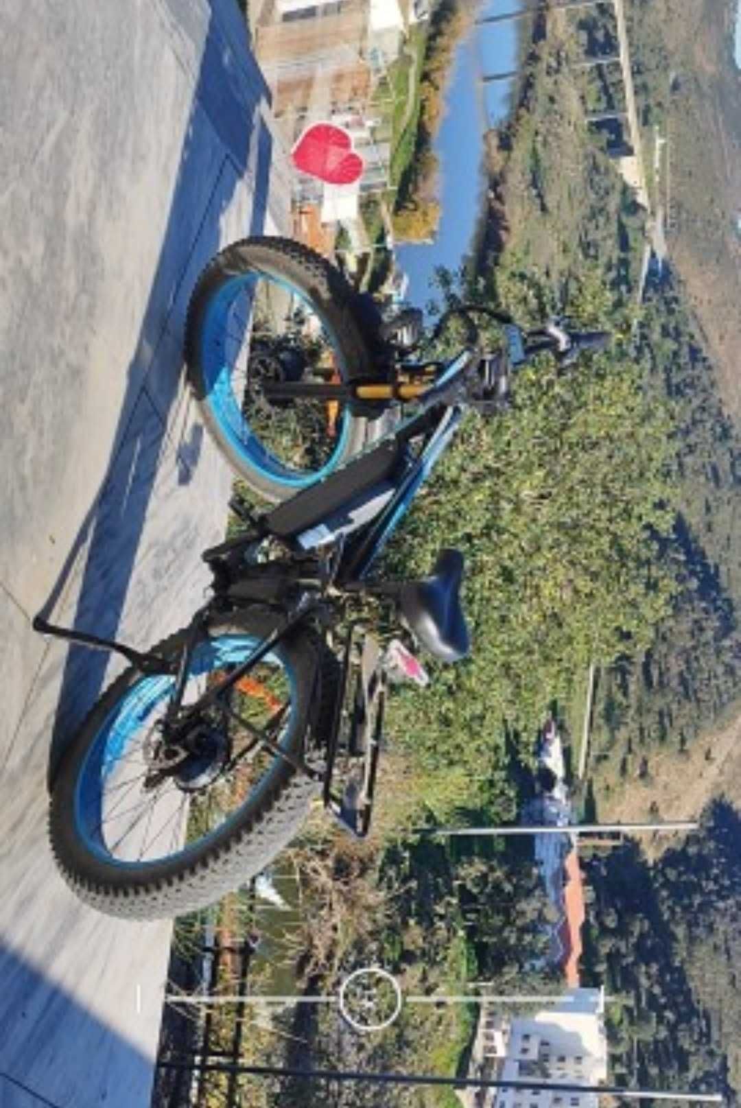 Bicicleta elétrica como nova