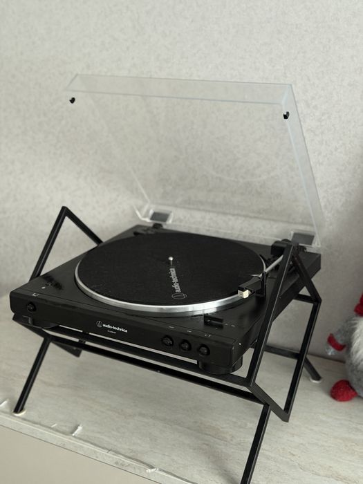 Вініловий програвач Audio-Technica AT-LP60XBT