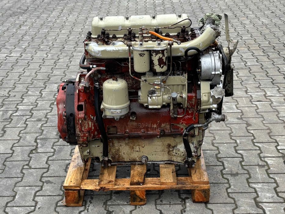 Silnik 4 cylindrowy | URSUS/ZETOR | C385, 902, 8045 itp.