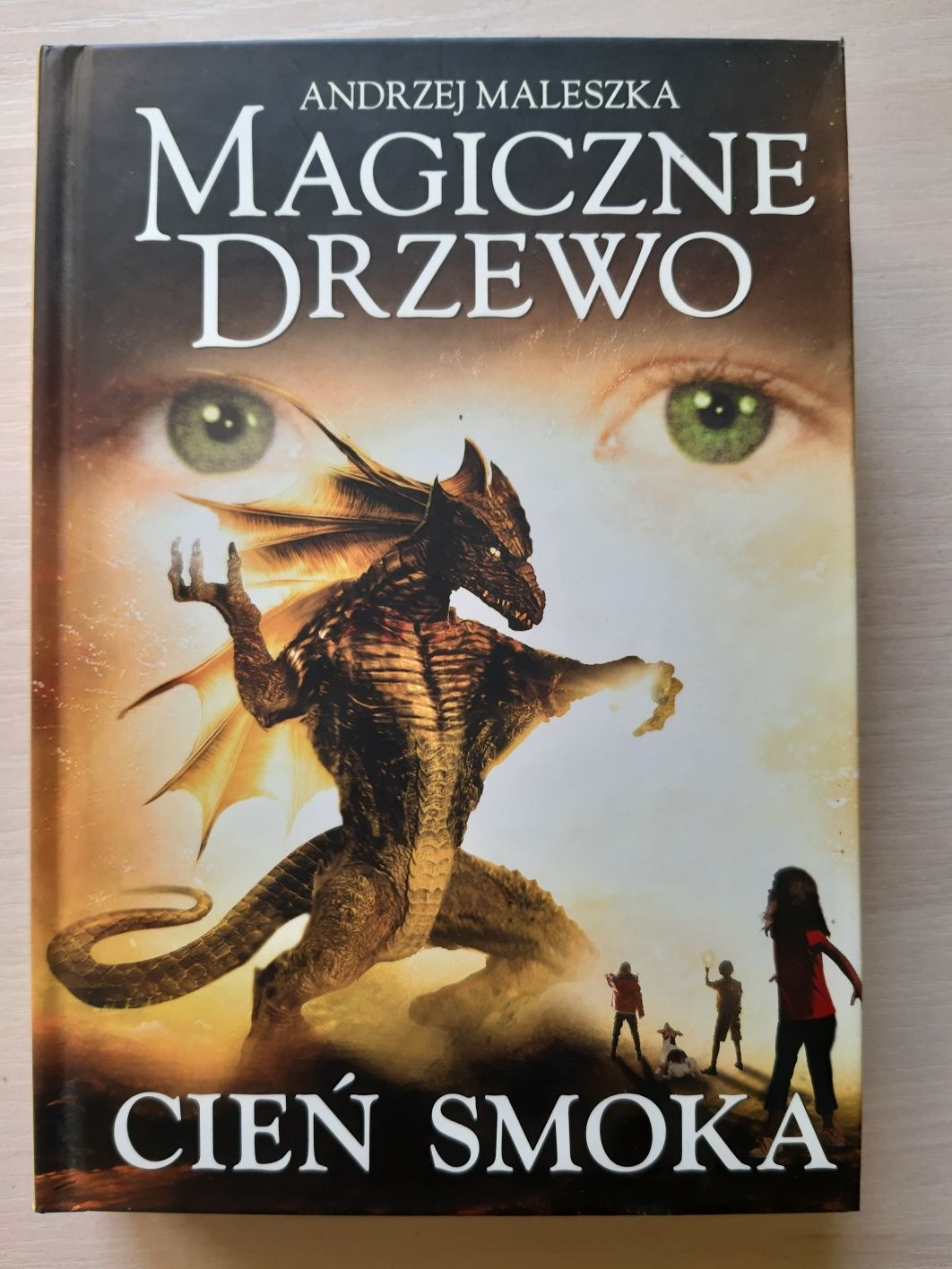 Magiczne Drzewo Cień Smoka - Andrzej Maleszka